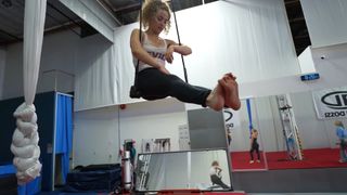 Sofie Dossi feet photo thumbnail