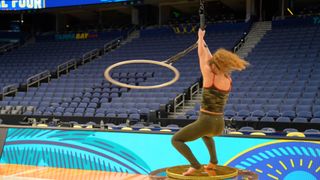 Sofie Dossi feet photo thumbnail