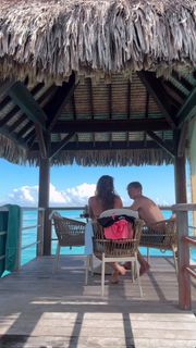 Sofie Dossi feet photo thumbnail