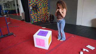 Sofie Dossi feet photo thumbnail