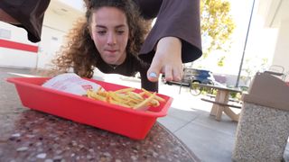 Sofie Dossi feet photo thumbnail