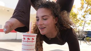 Sofie Dossi feet photo thumbnail