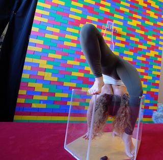 Sofie Dossi feet photo thumbnail