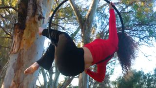 Sofie Dossi feet photo 8