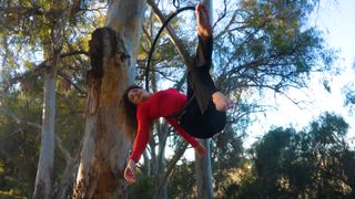 Sofie Dossi feet photo 7