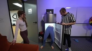 Sofie Dossi feet photo 9