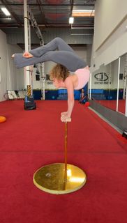 Sofie Dossi feet photo 6