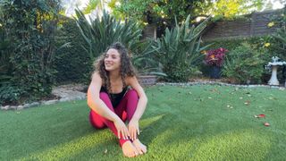 Sofie Dossi feet photo 16