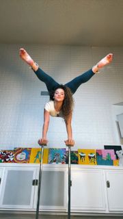 Sofie Dossi feet photo 9