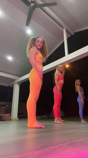 Sofie Dossi feet photo 4