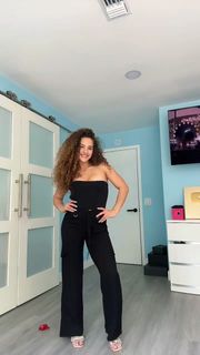 Sofie Dossi feet photo 19