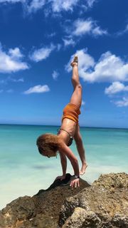 Sofie Dossi feet photo 18
