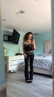 Sofie Dossi feet photo 16