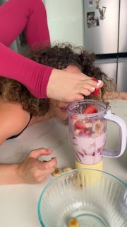 Sofie Dossi feet photo 14
