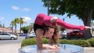 Sofie Dossi feet photo 4
