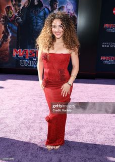 Sofie Dossi feet photo 20