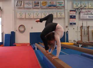 Sofie Dossi feet photo 15