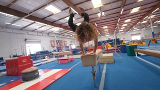 Sofie Dossi feet photo 9