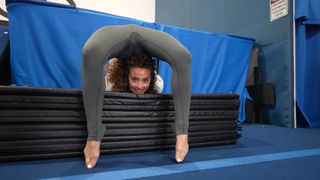 Sofie Dossi feet photo 2