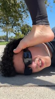 Sofie Dossi feet photo 15