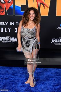 Sofie Dossi feet photo 12