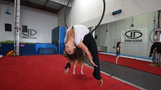 Sofie Dossi feet photo 3