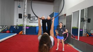 Sofie Dossi feet photo 2