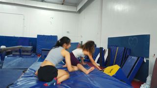 Sofie Dossi feet photo 16
