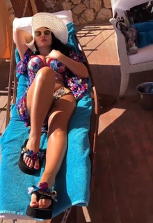 Sofinar feet photo 6