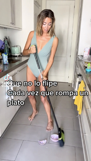 Sofía Ellar feet photo 7
