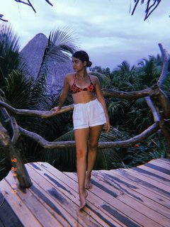 Sofía Reyes feet photo thumbnail