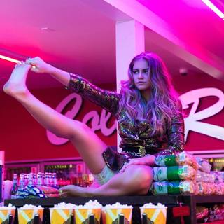 Sofía Reyes feet photo thumbnail
