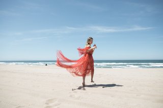 Sofía Reyes feet photo thumbnail