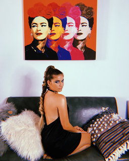 Sofía Reyes feet photo thumbnail