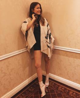 Sofía Reyes feet photo thumbnail
