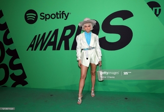 Sofía Reyes feet photo thumbnail