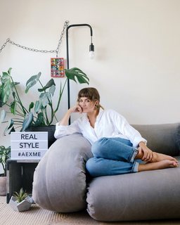 Sofía Reyes feet photo thumbnail