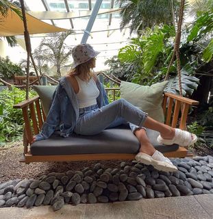 Sofía Reyes feet photo thumbnail