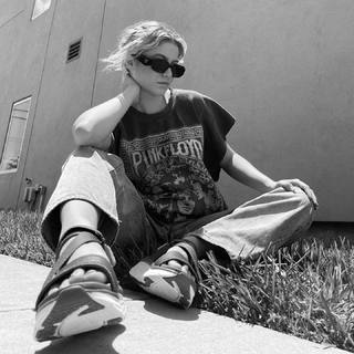 Sofía Reyes feet photo thumbnail