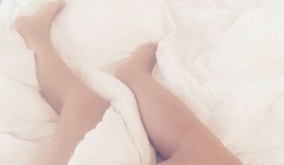 Sofía Sisniega feet photo 19