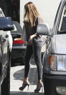 Sofía Vergara feet photo thumbnail