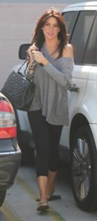 Sofía Vergara feet photo thumbnail