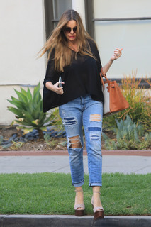Sofía Vergara feet photo thumbnail