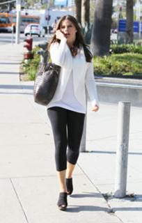 Sofía Vergara feet photo thumbnail