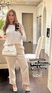Sofía Vergara feet photo thumbnail