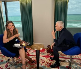 Sofía Vergara feet photo thumbnail
