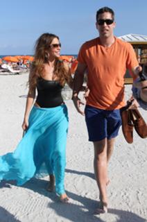 Sofía Vergara feet photo thumbnail