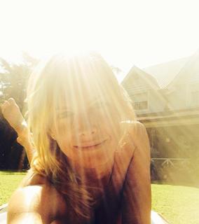 Sofía Zamolo feet photo thumbnail