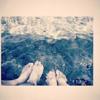 Sofía Zamolo feet photo thumbnail