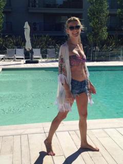 Sofía Zamolo feet photo thumbnail